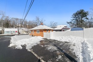 469 Loring Ave, Salem, MA 01970, USA Photo 5