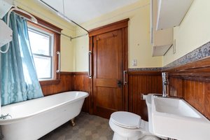 469 Loring Ave, Salem, MA 01970, USA Photo 14