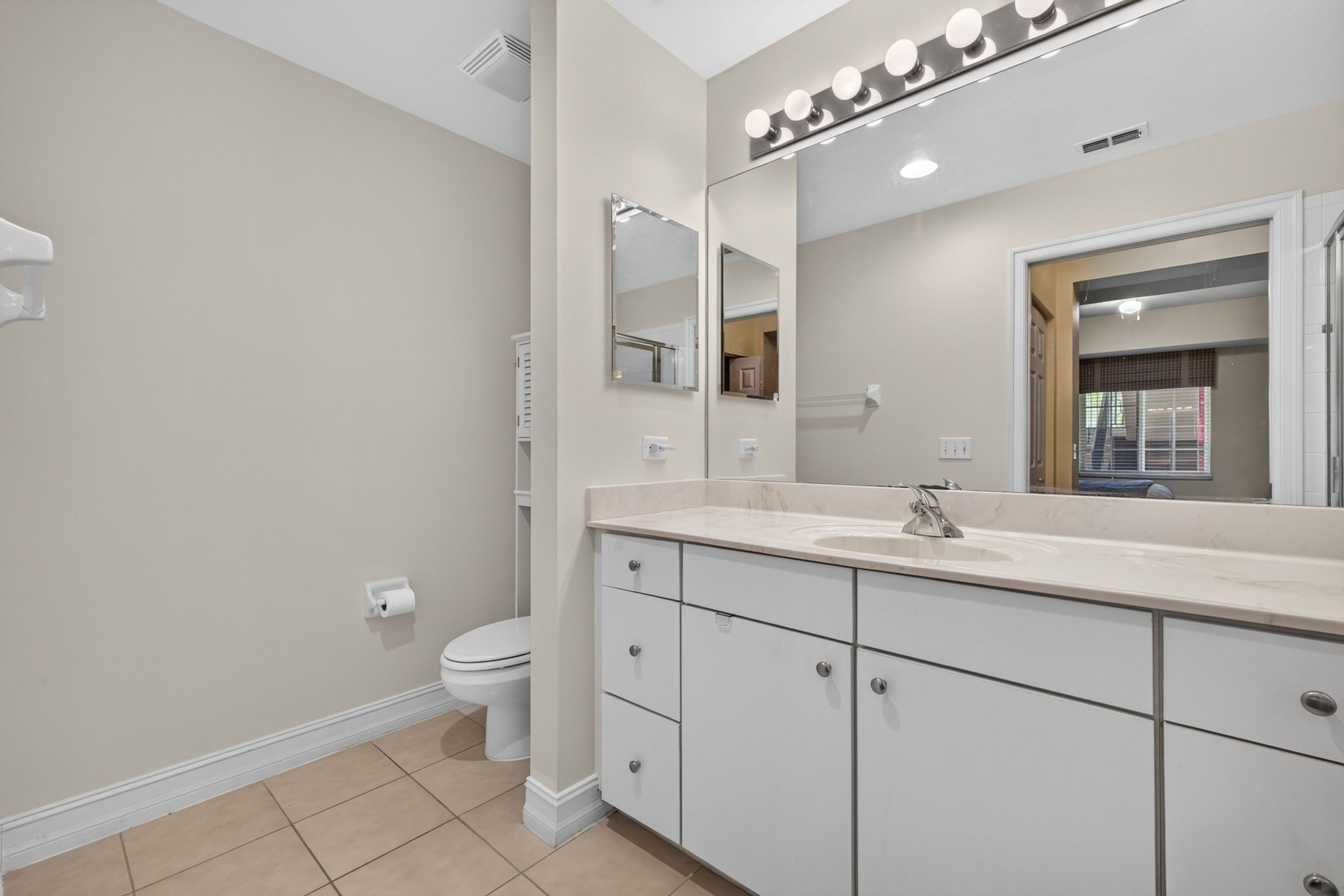 RS - Primary Bathroom 1 of 2