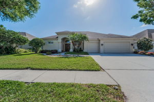 Front Exterior4