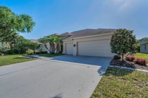 Front Exterior5