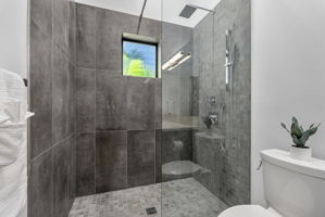  Photo 37