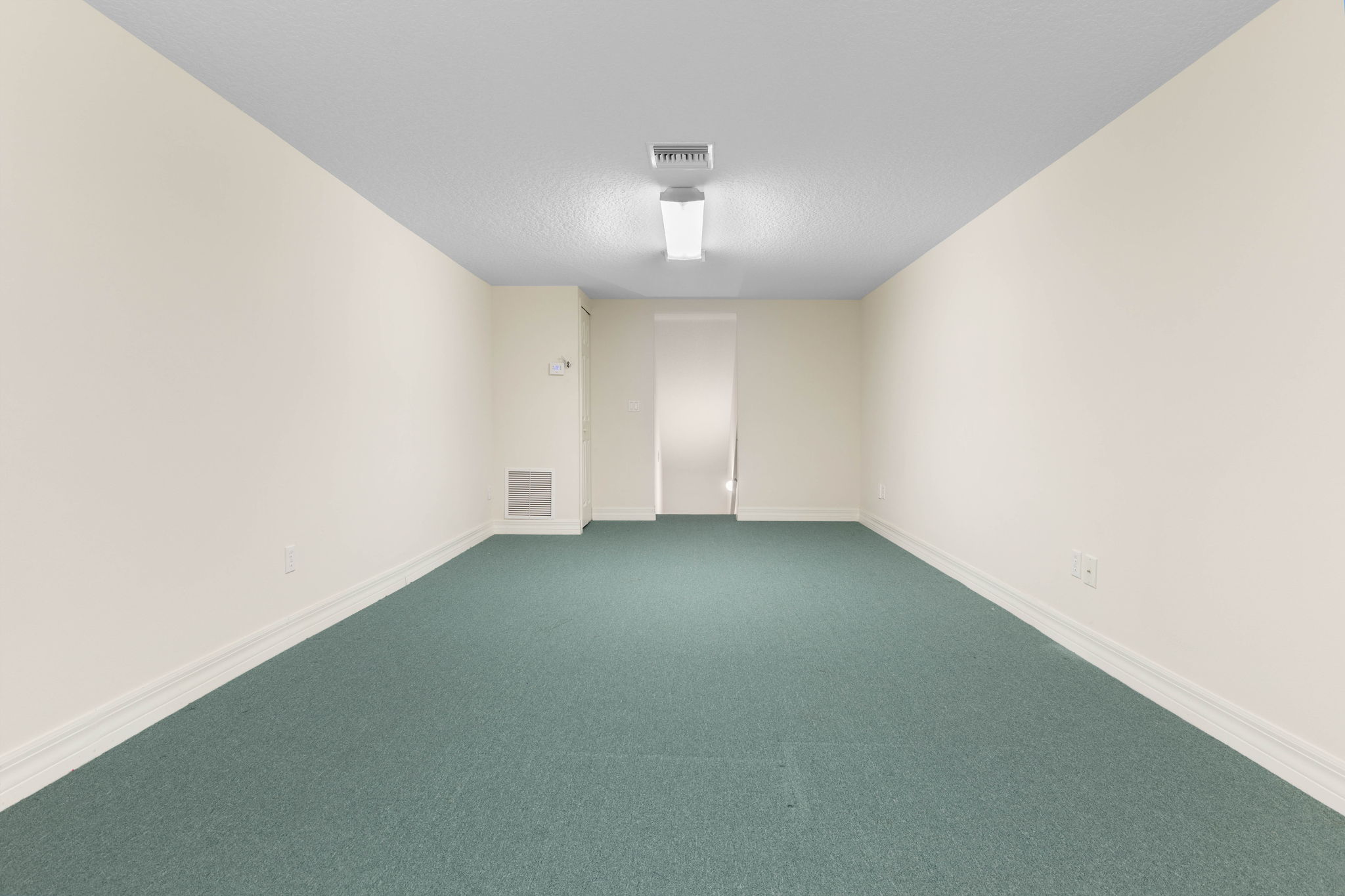 Bonus Room- Upstairs