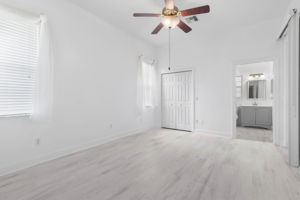 Guest Bedroom 4 w/en-suite Bathroom