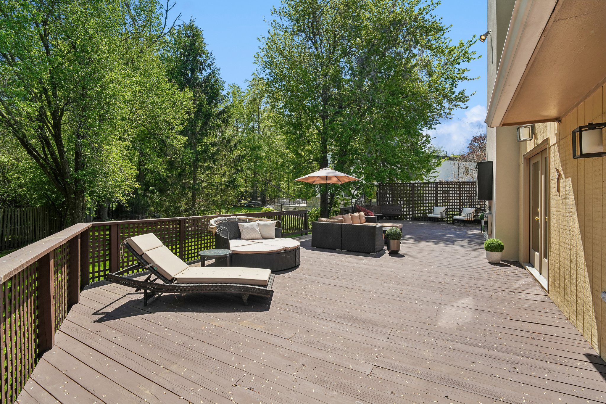 Another "outdoor" room on the deck.