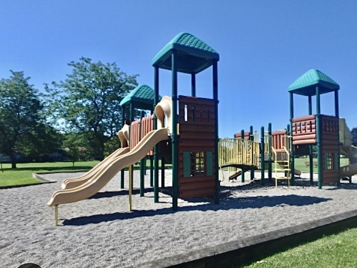 Realty Park is just around the corner!