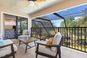 Overlooking the pool & Golf course