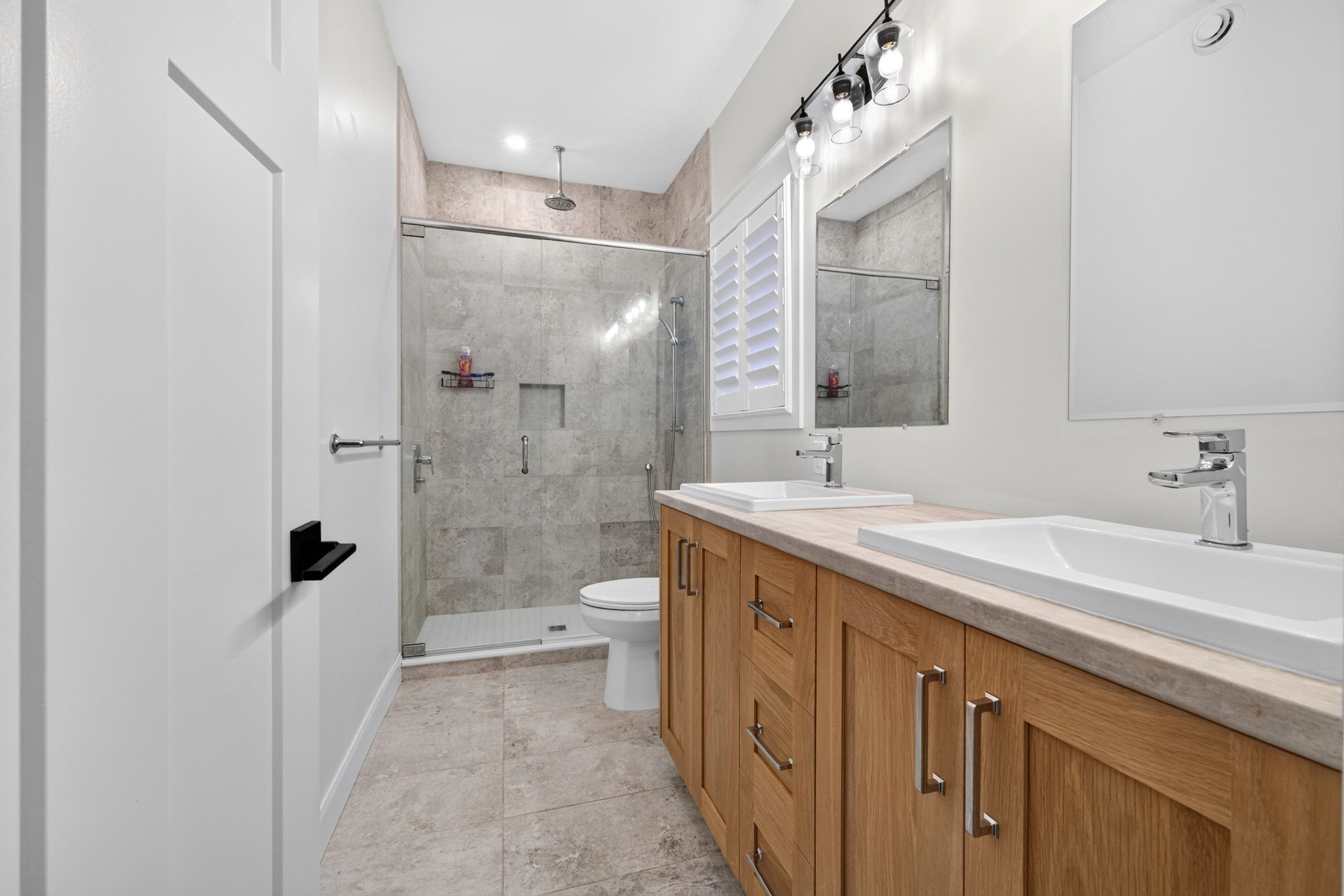  Photo 34