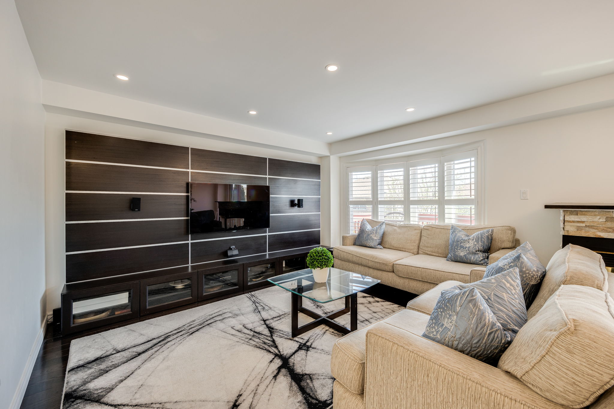 Aurora property showcase — delivered property photograph 9