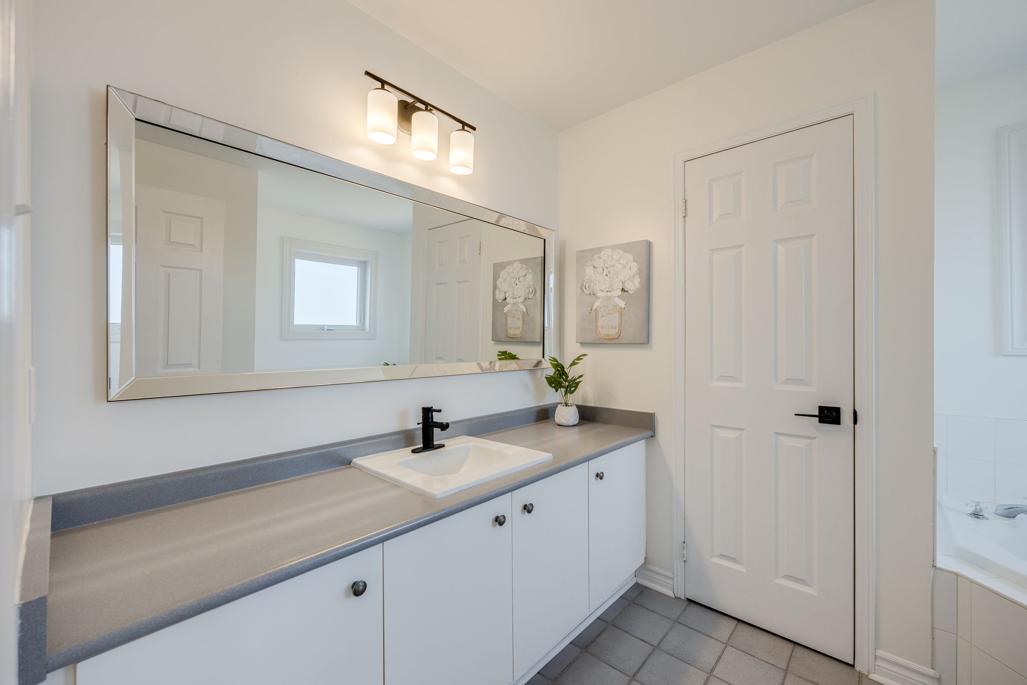 Aurora property showcase — delivered property photograph 22