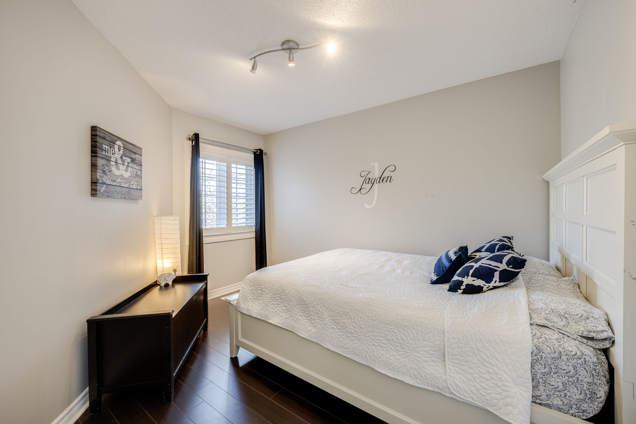 Aurora property showcase — delivered property photograph 27