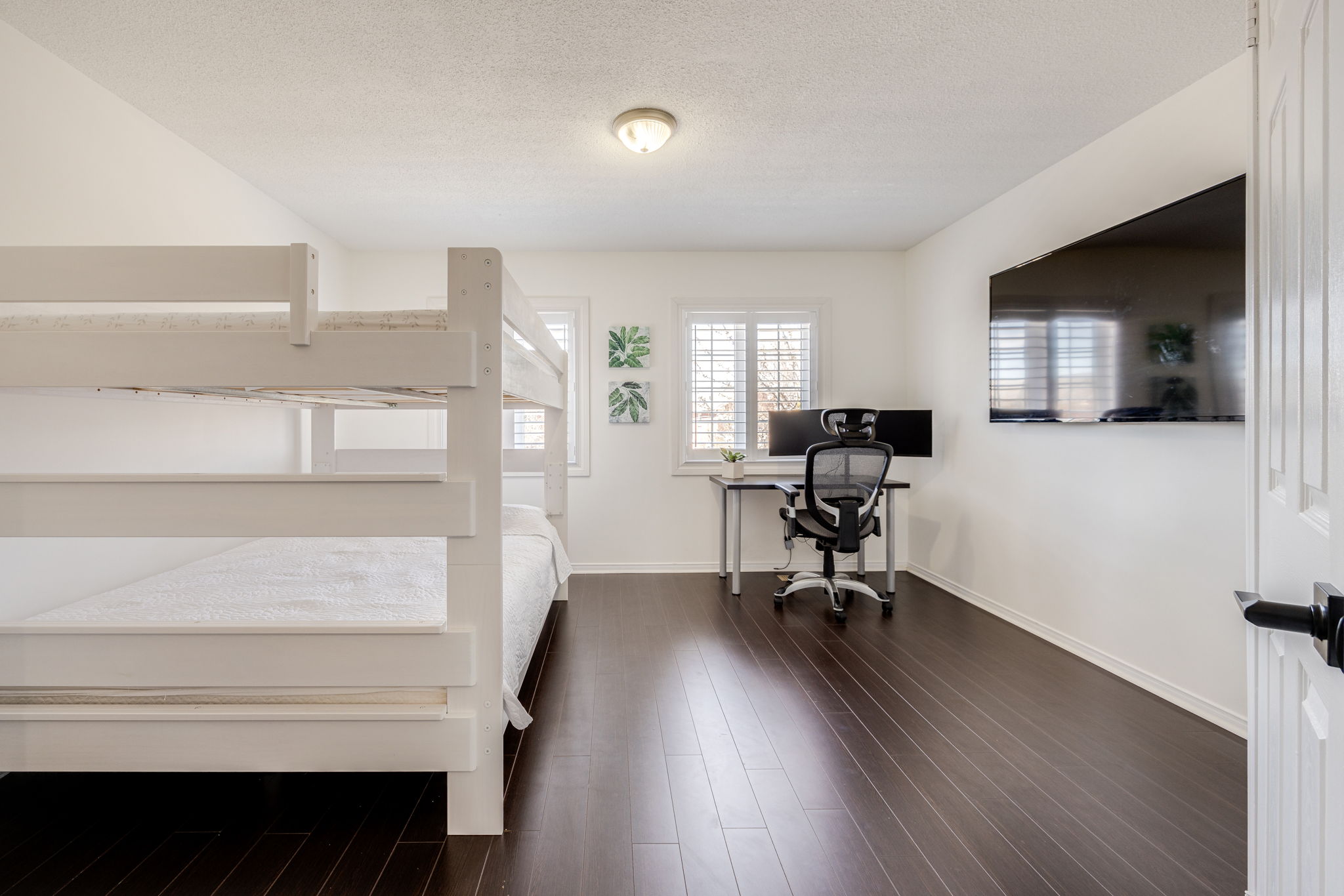 Aurora property showcase — delivered property photograph 30
