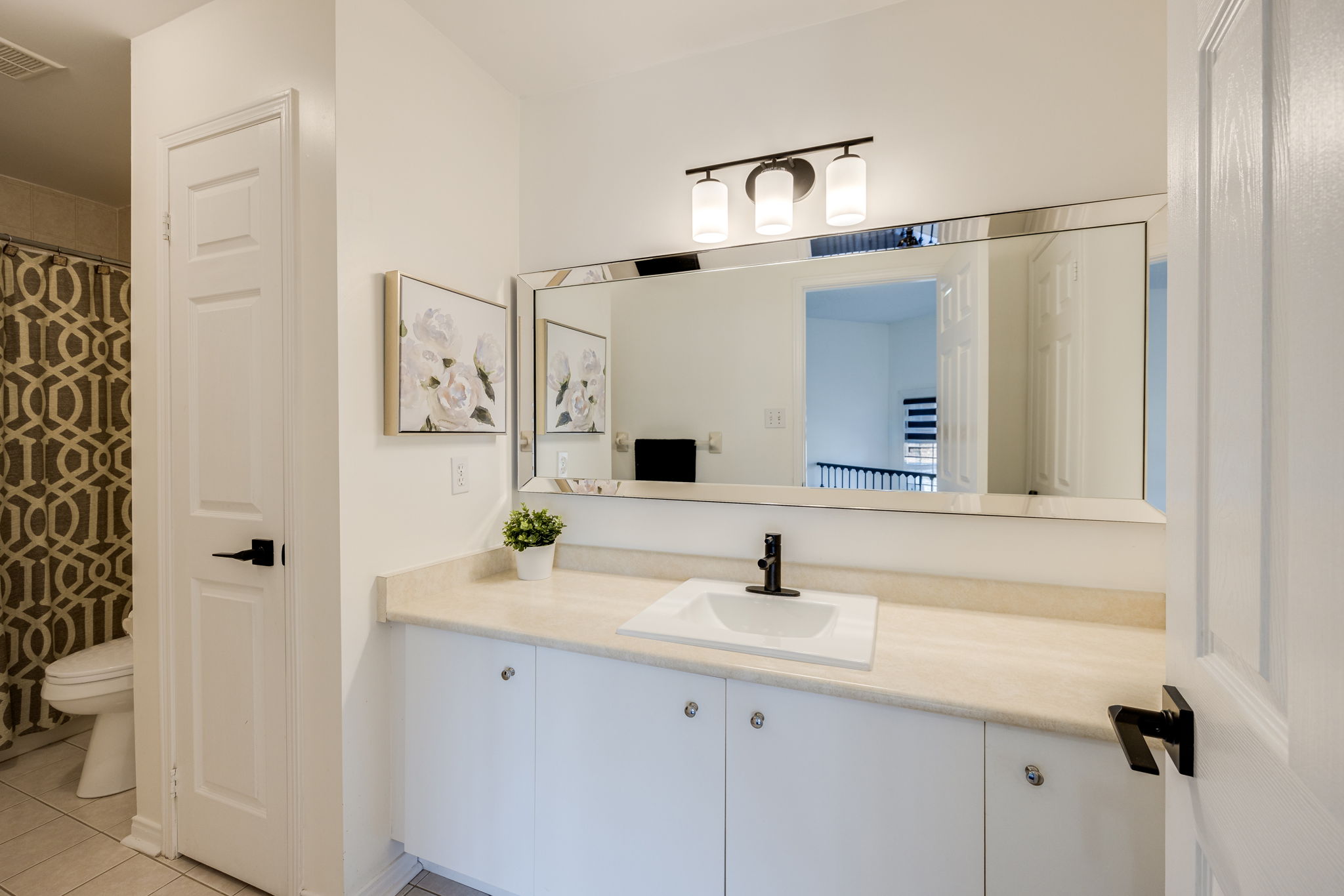 Aurora property showcase — delivered property photograph 33