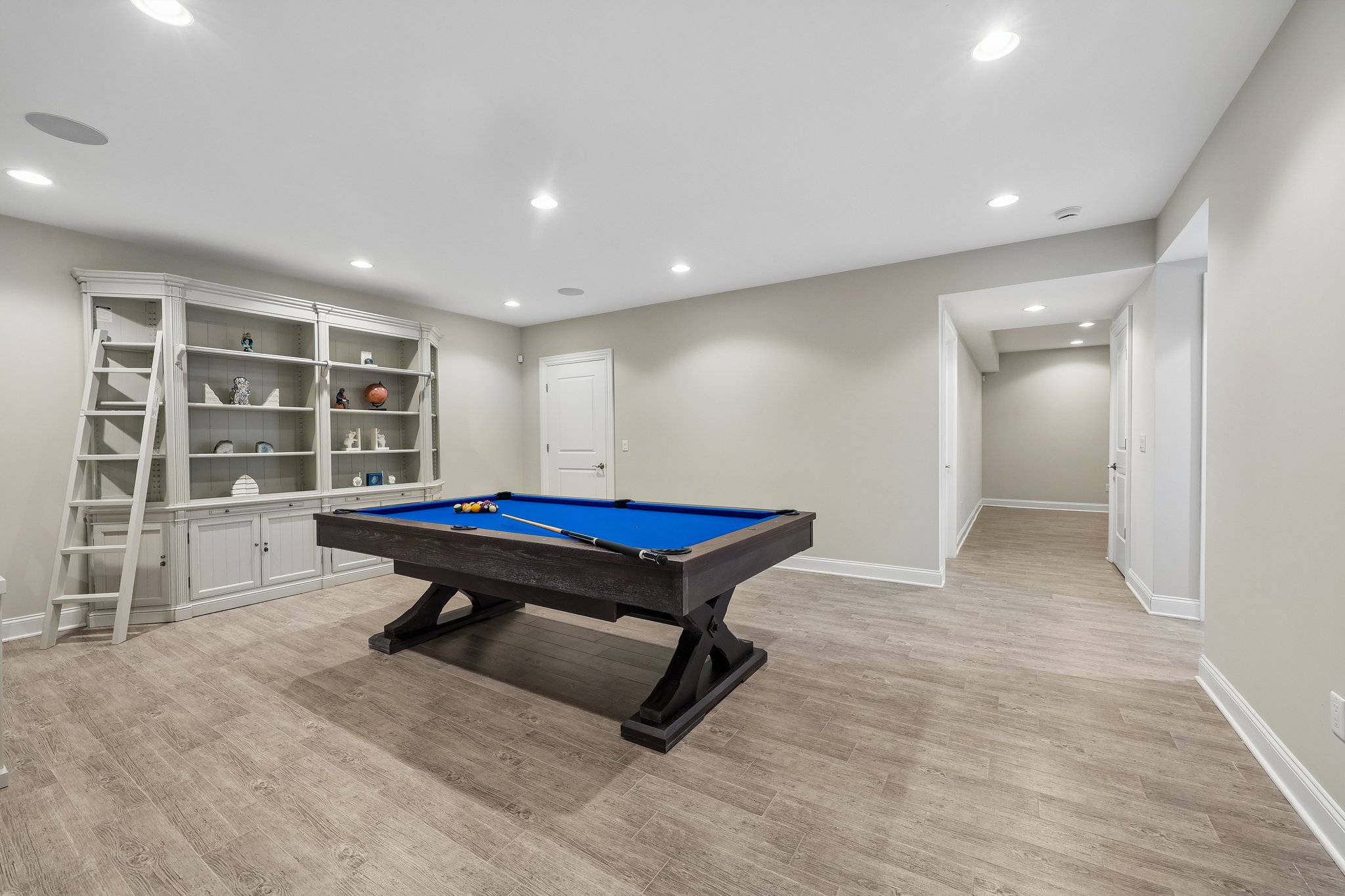  Photo 54