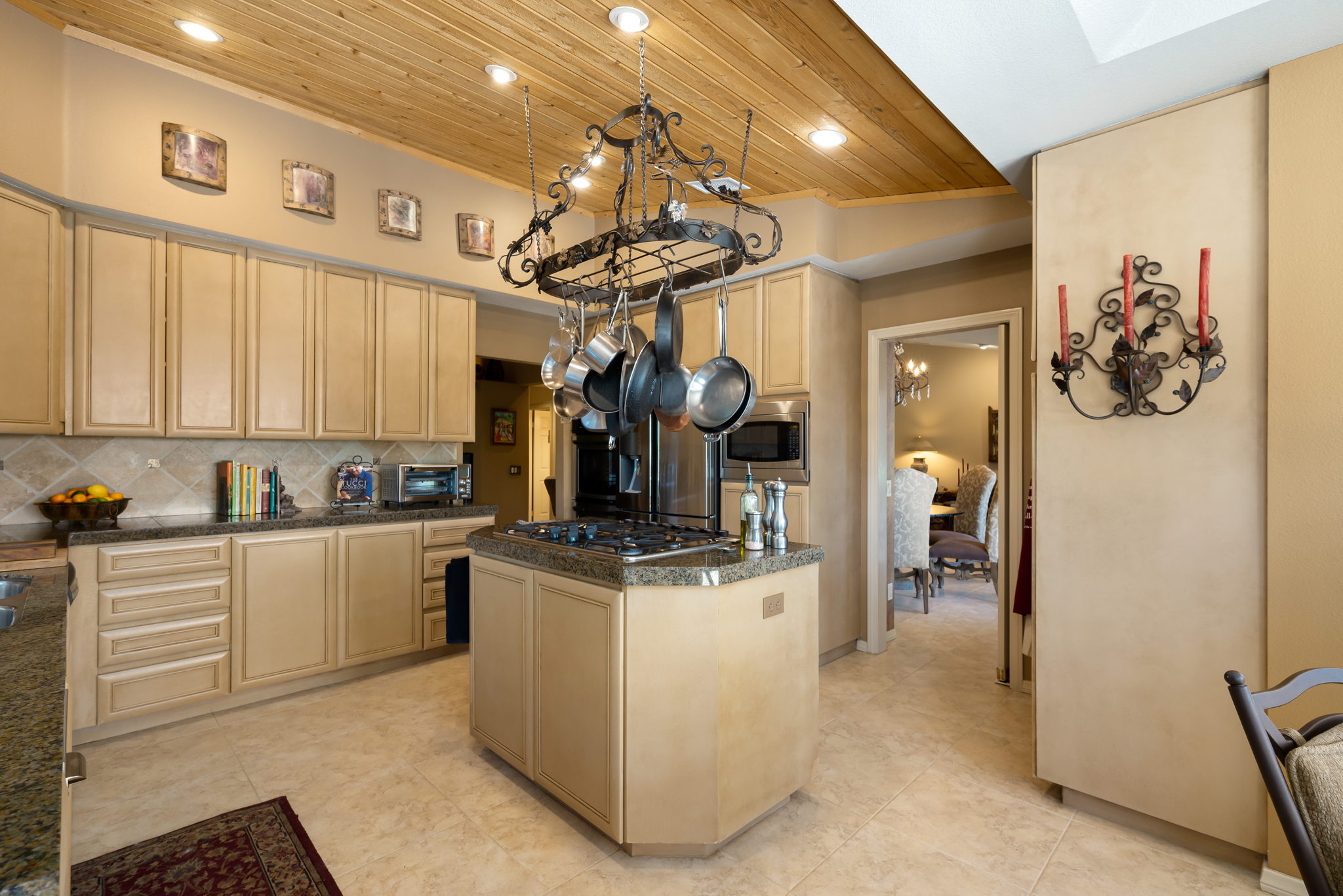 47 San Marino Cir, Rancho Mirage, CA 92270, USA Photo 38