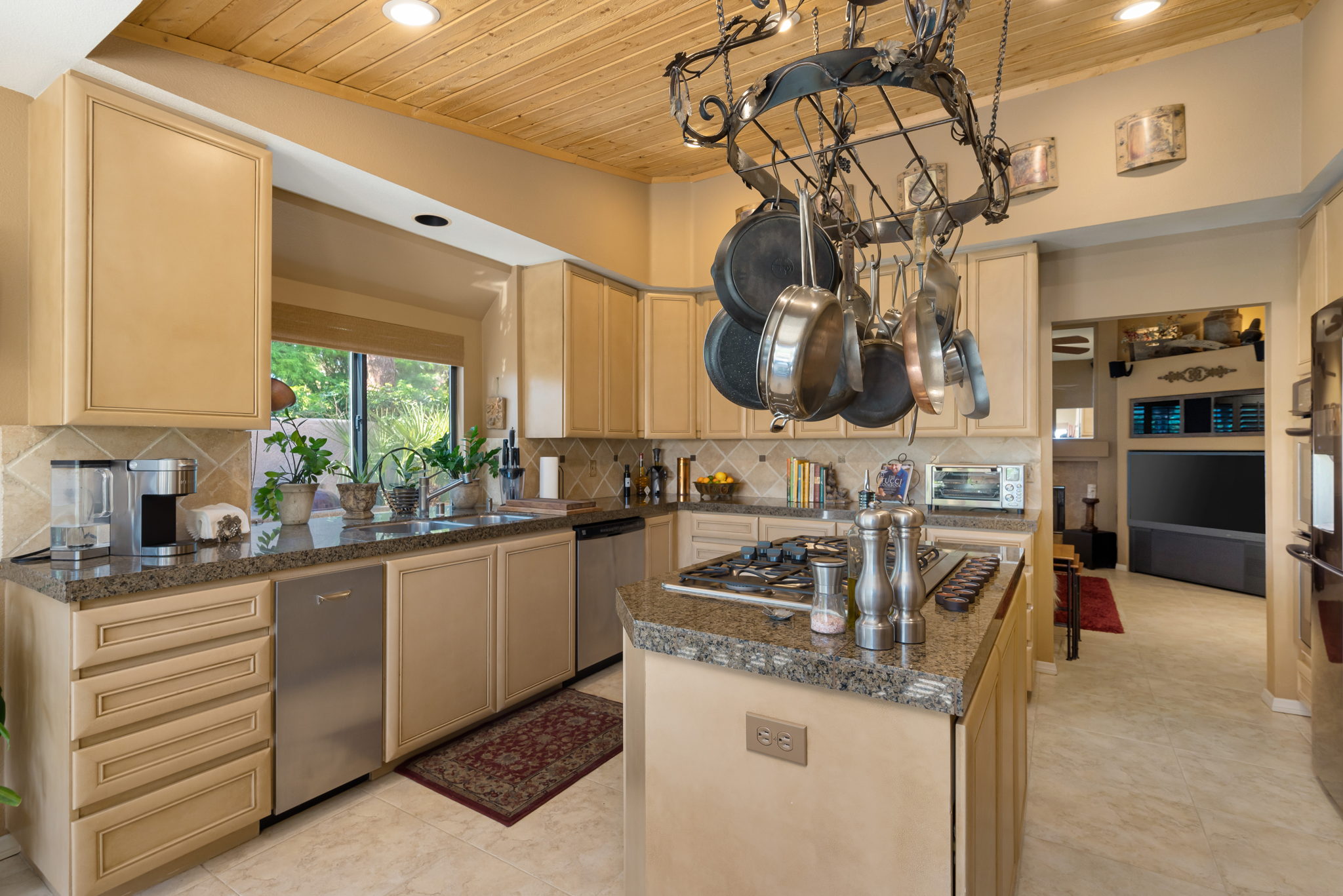 47 San Marino Cir, Rancho Mirage, CA 92270, USA Photo 37