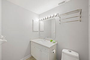  Photo 34