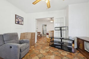 Walnut St-2404-010.jpg