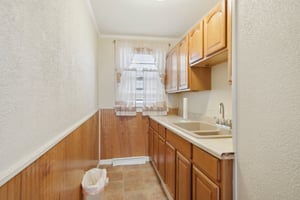 Walnut St-2404-014.jpg