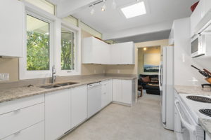 47 Windsor Crescent SW, Calgary, AB T2V 1V5, Canada Photo 44