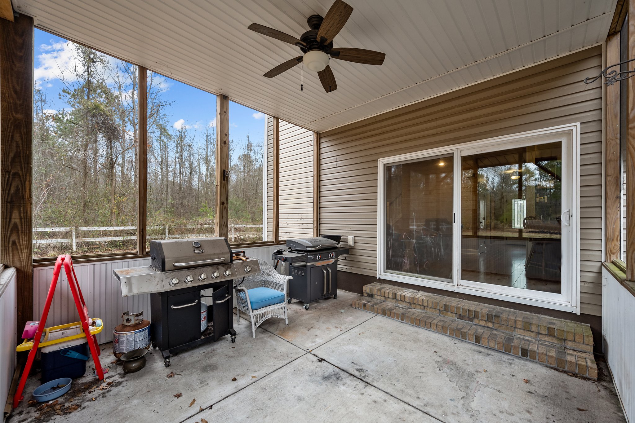 Screened-in Porch