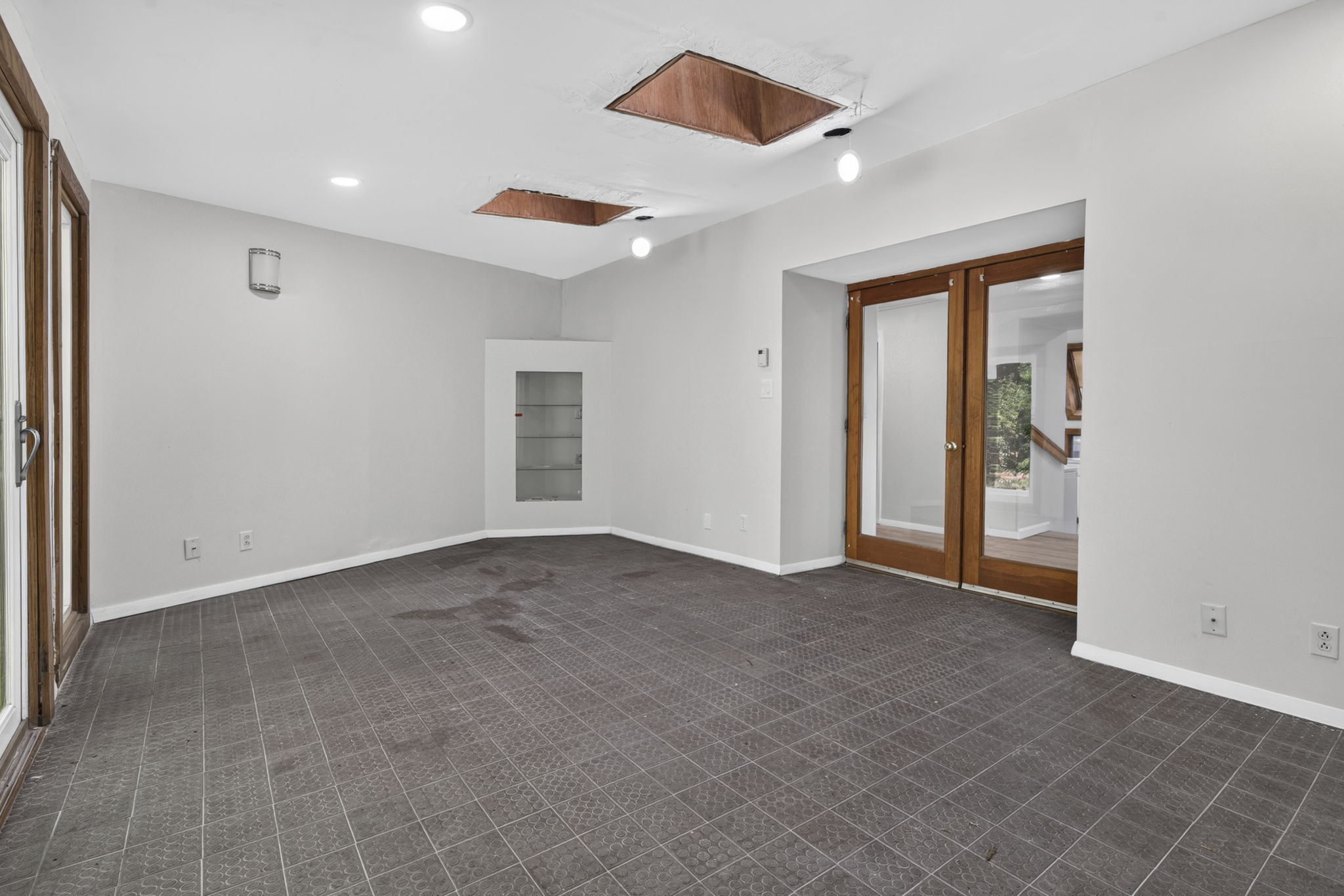  Photo 46