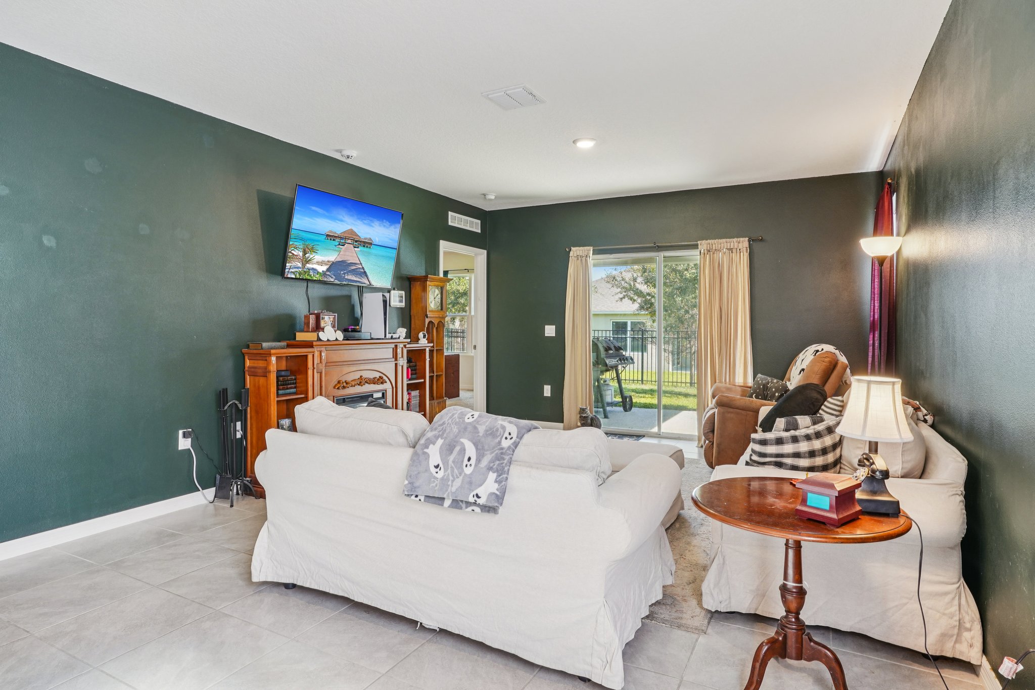 Liu Ln-S2011-008.jpg