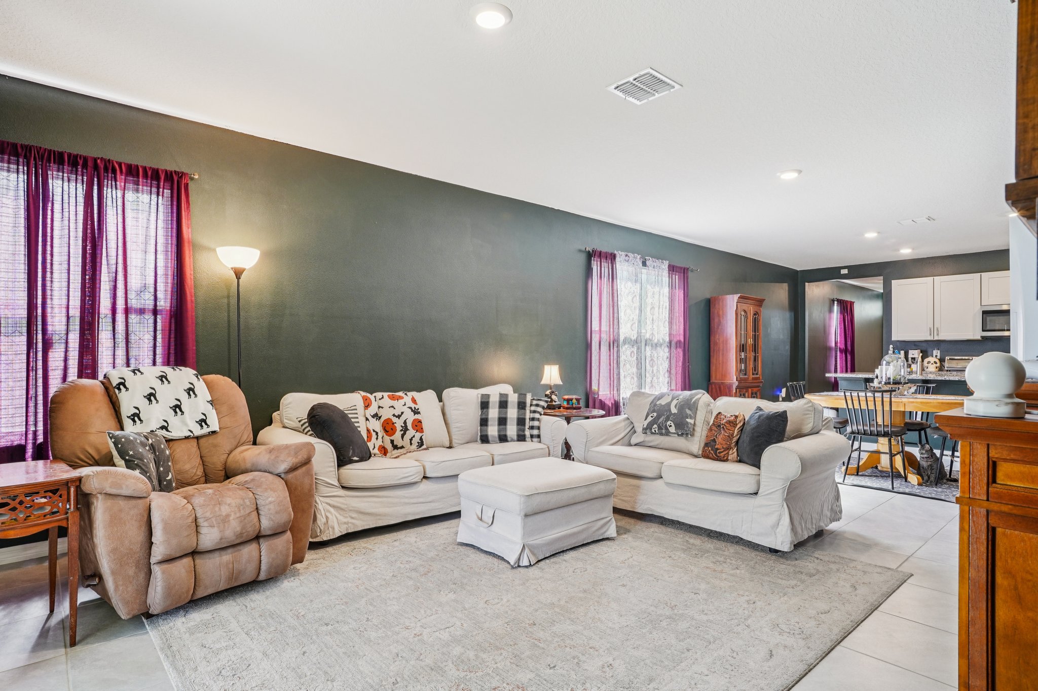 Liu Ln-S2011-010.jpg