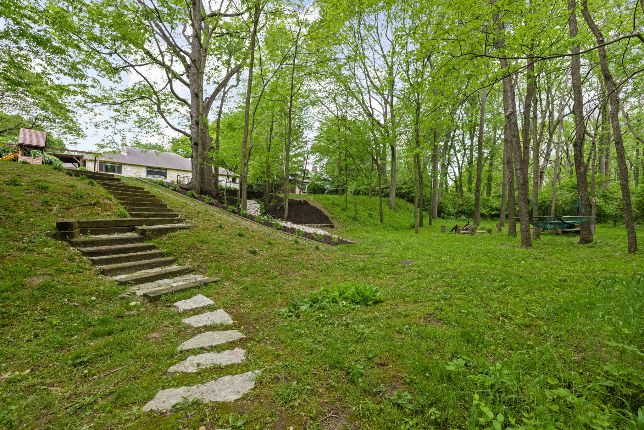  Photo 40