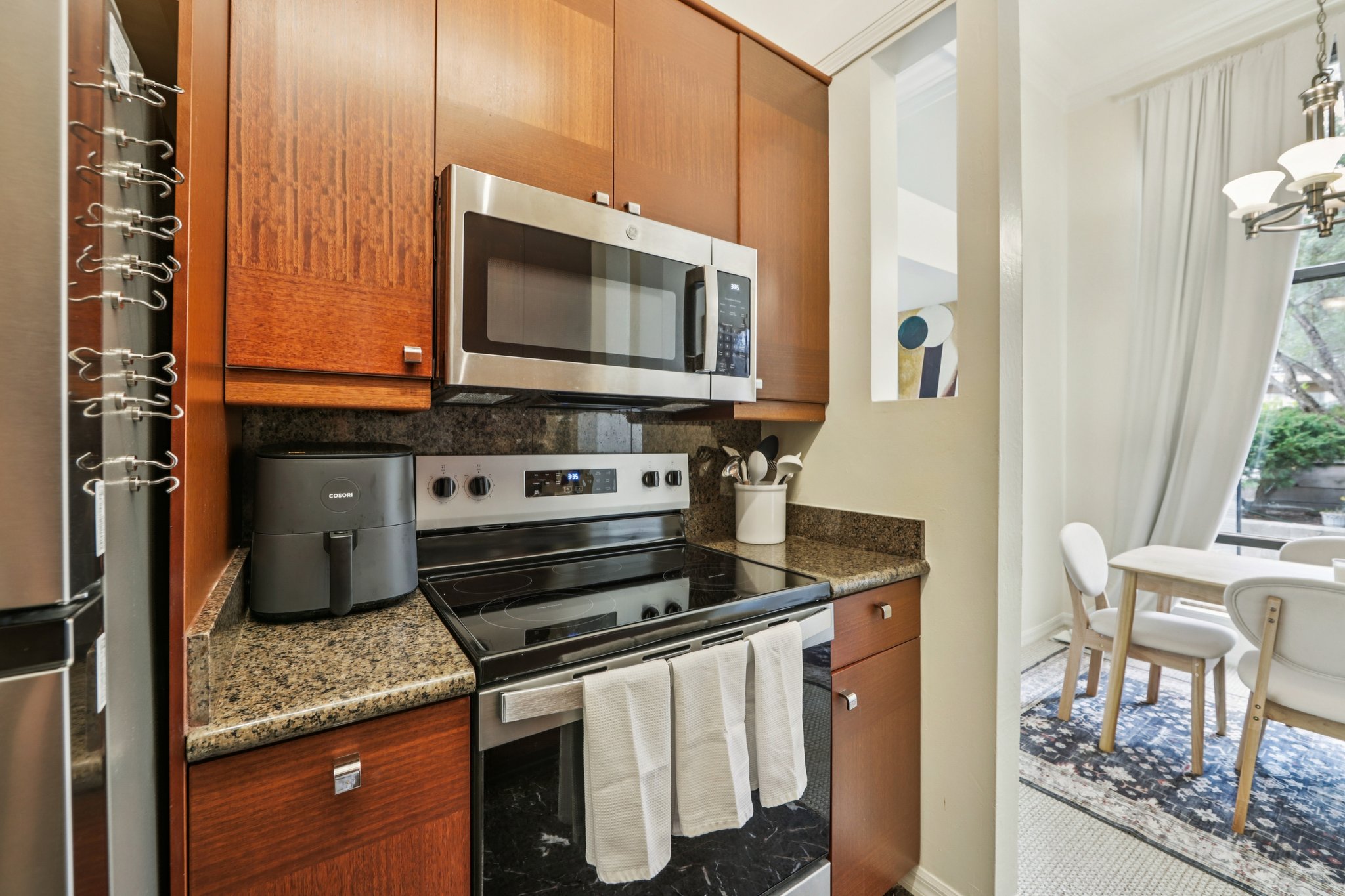 N Civic Dr-S2502-016.jpg