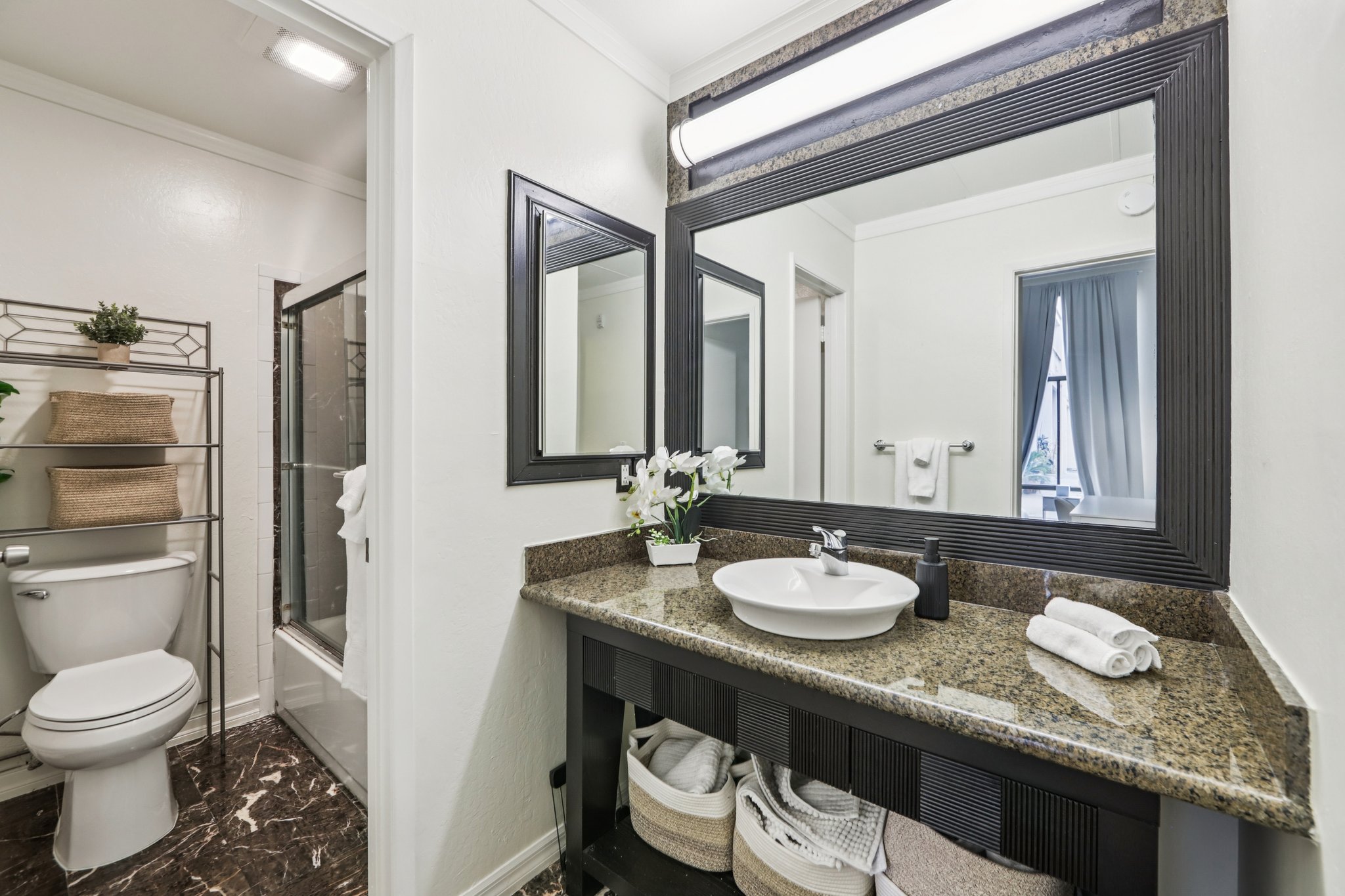 N Civic Dr-S2502-018.jpg