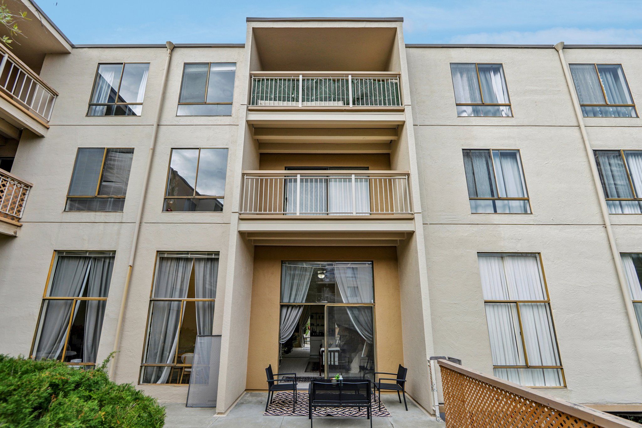 N Civic Dr-S2502-026.jpg