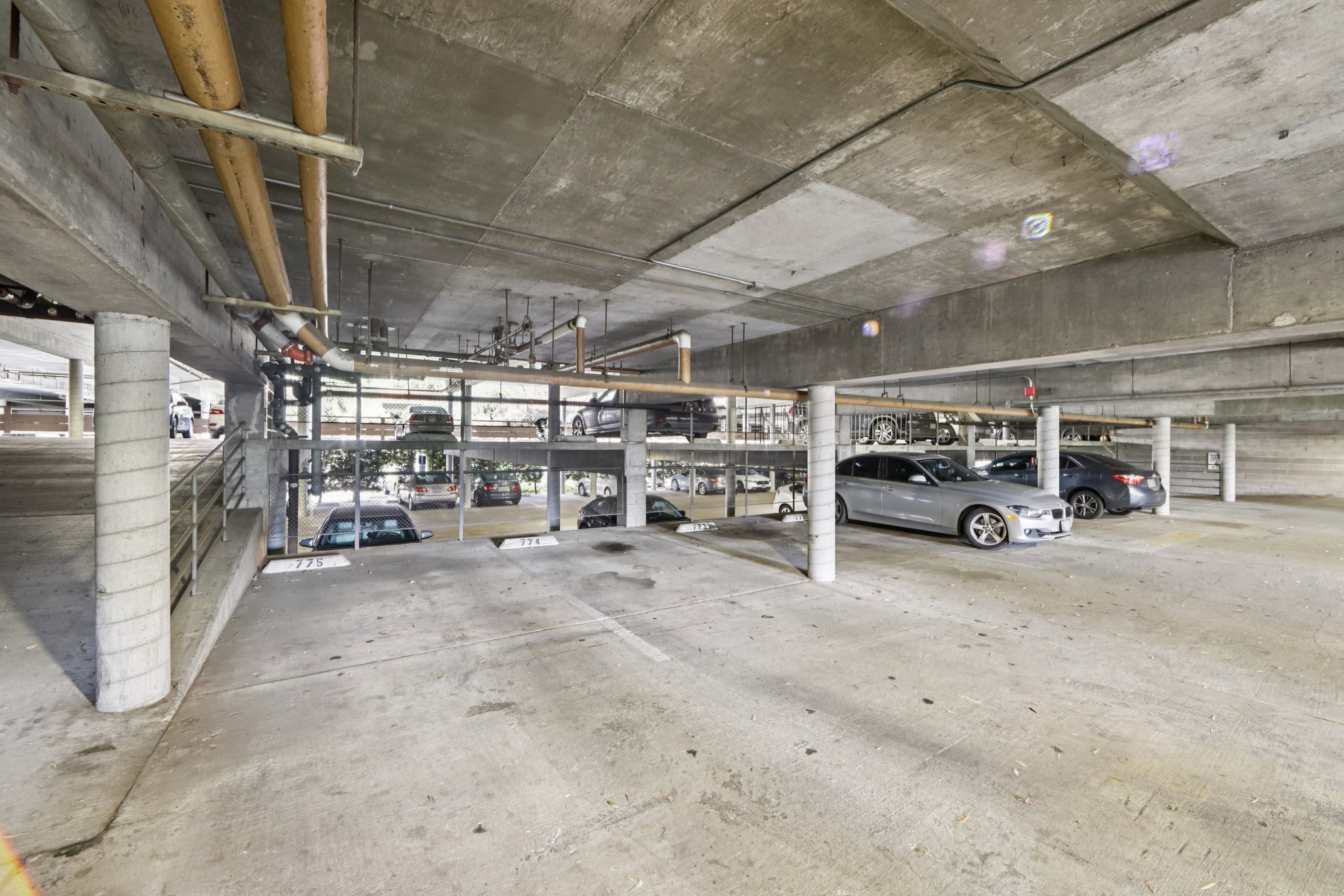 N Civic Dr-2502-912.jpg