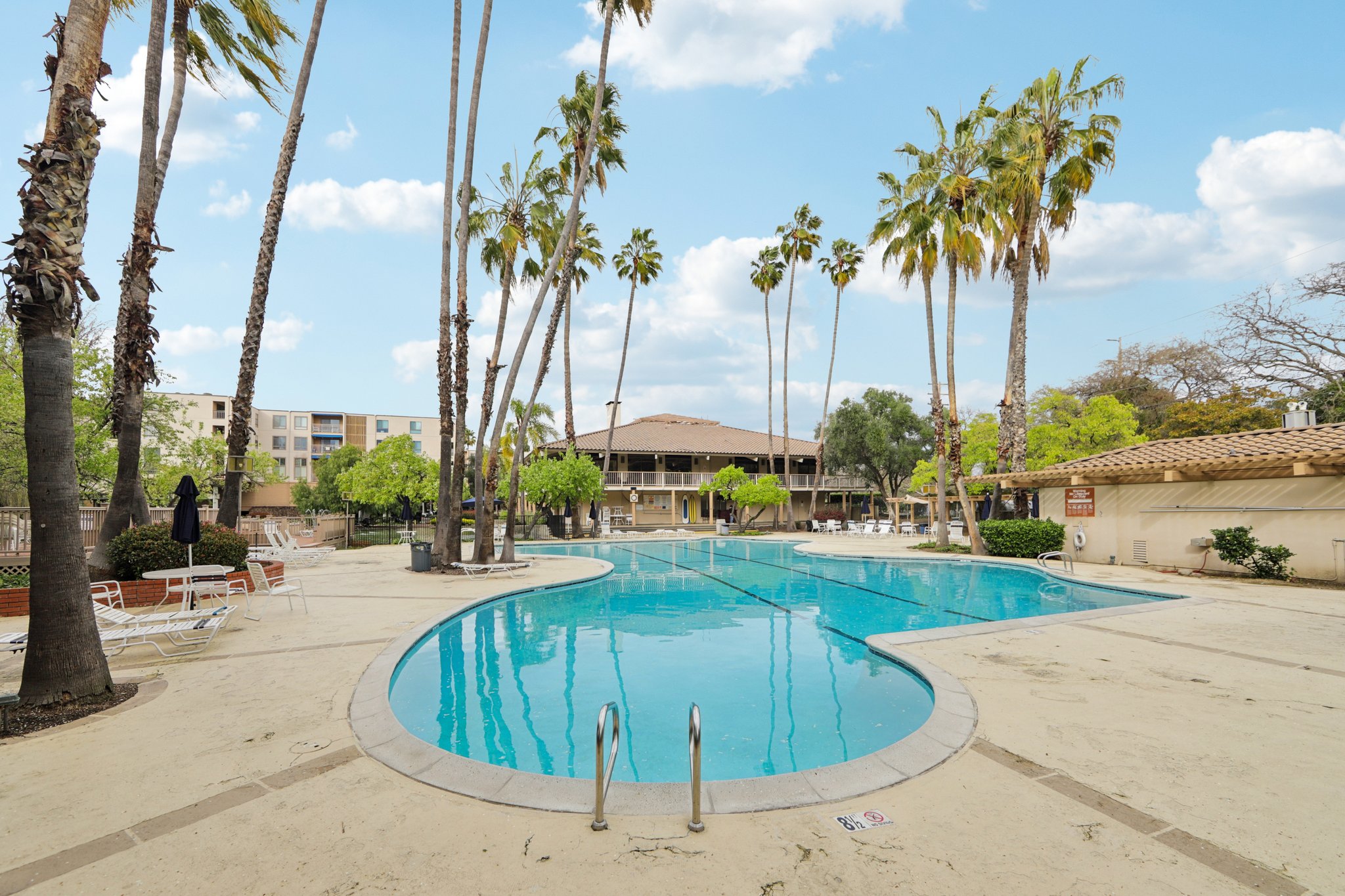 N Civic Dr-2502-919.jpg