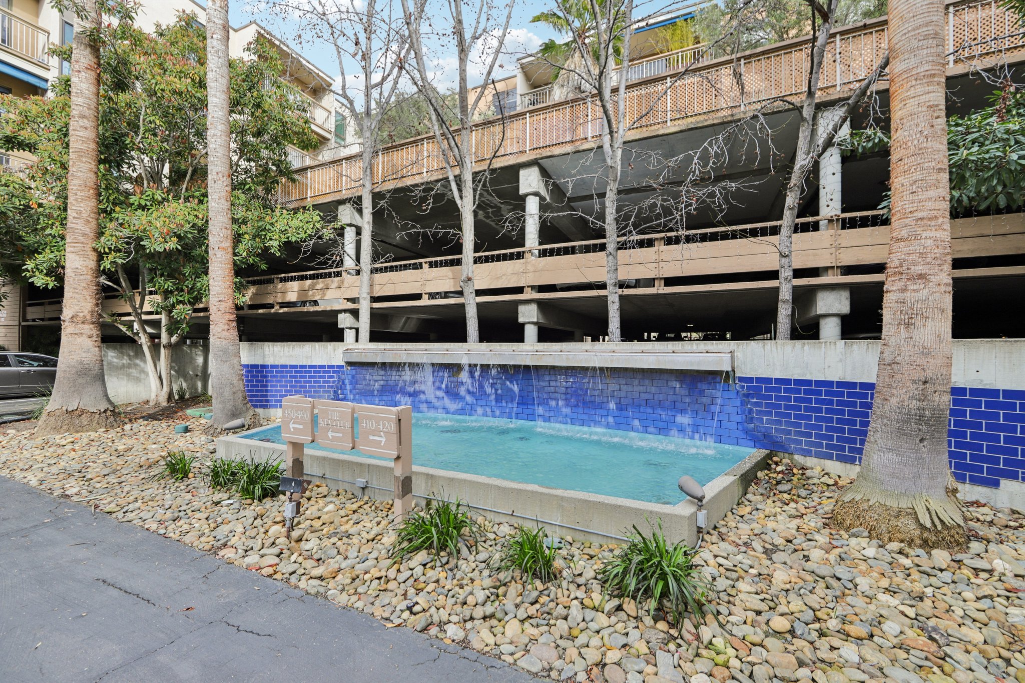 N Civic Dr-2502-921.jpg