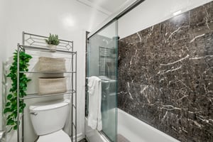 N Civic Dr-S2502-019.jpg