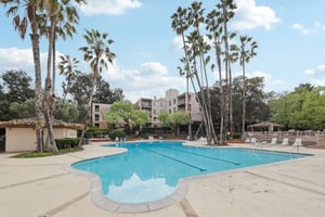 N Civic Dr-2502-916.jpg