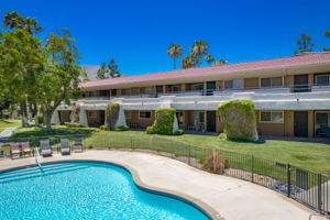470 N Villa Ct, Palm Springs, CA 92262, USA Photo 1