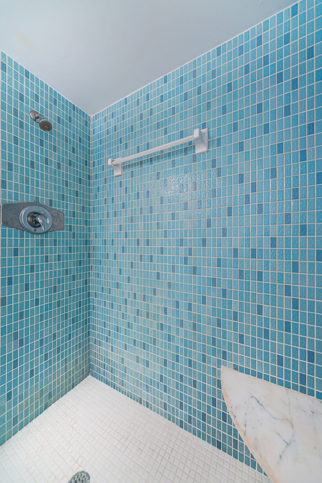 Bathroom 2b
