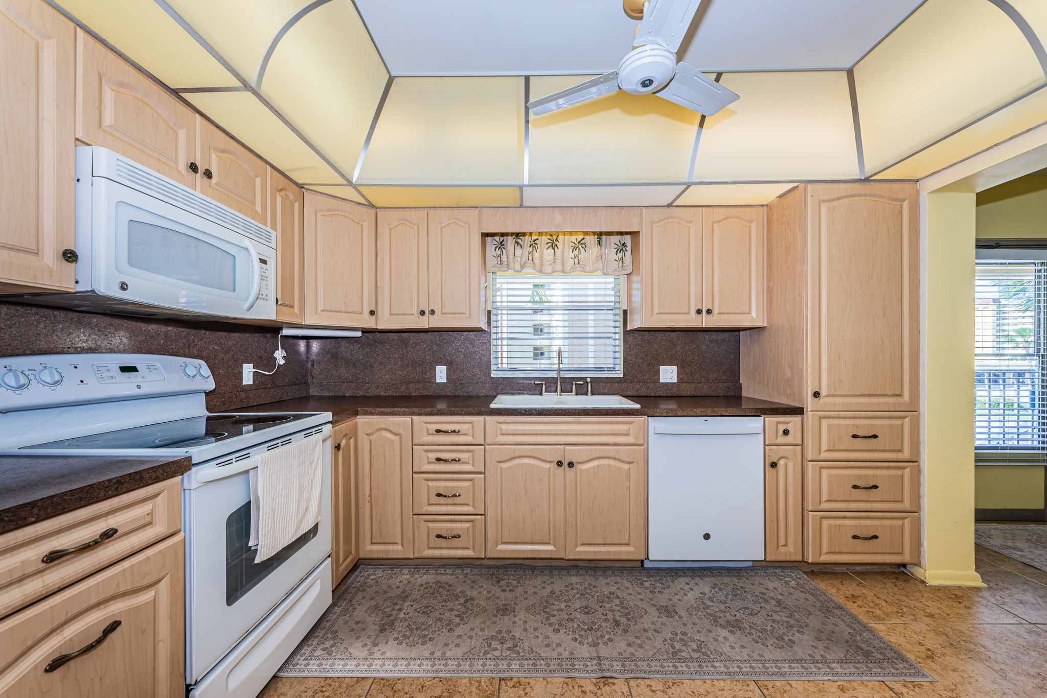 Kitchen 4