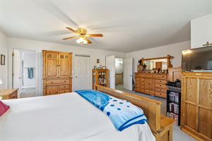  Photo 42