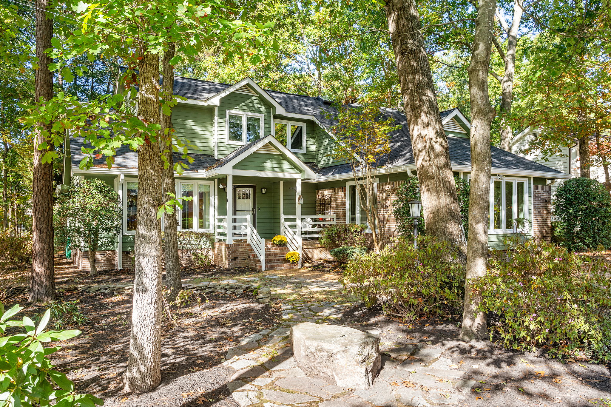 01-Exterior Front