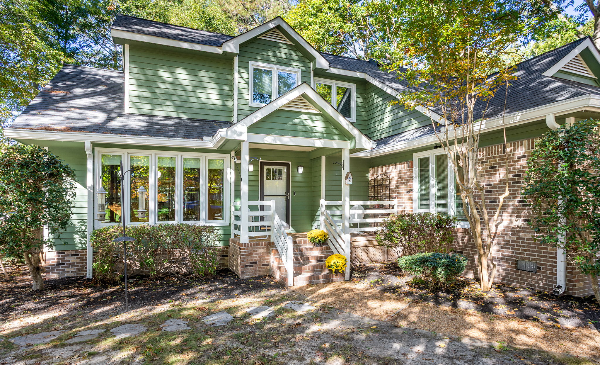 04-Exterior Front