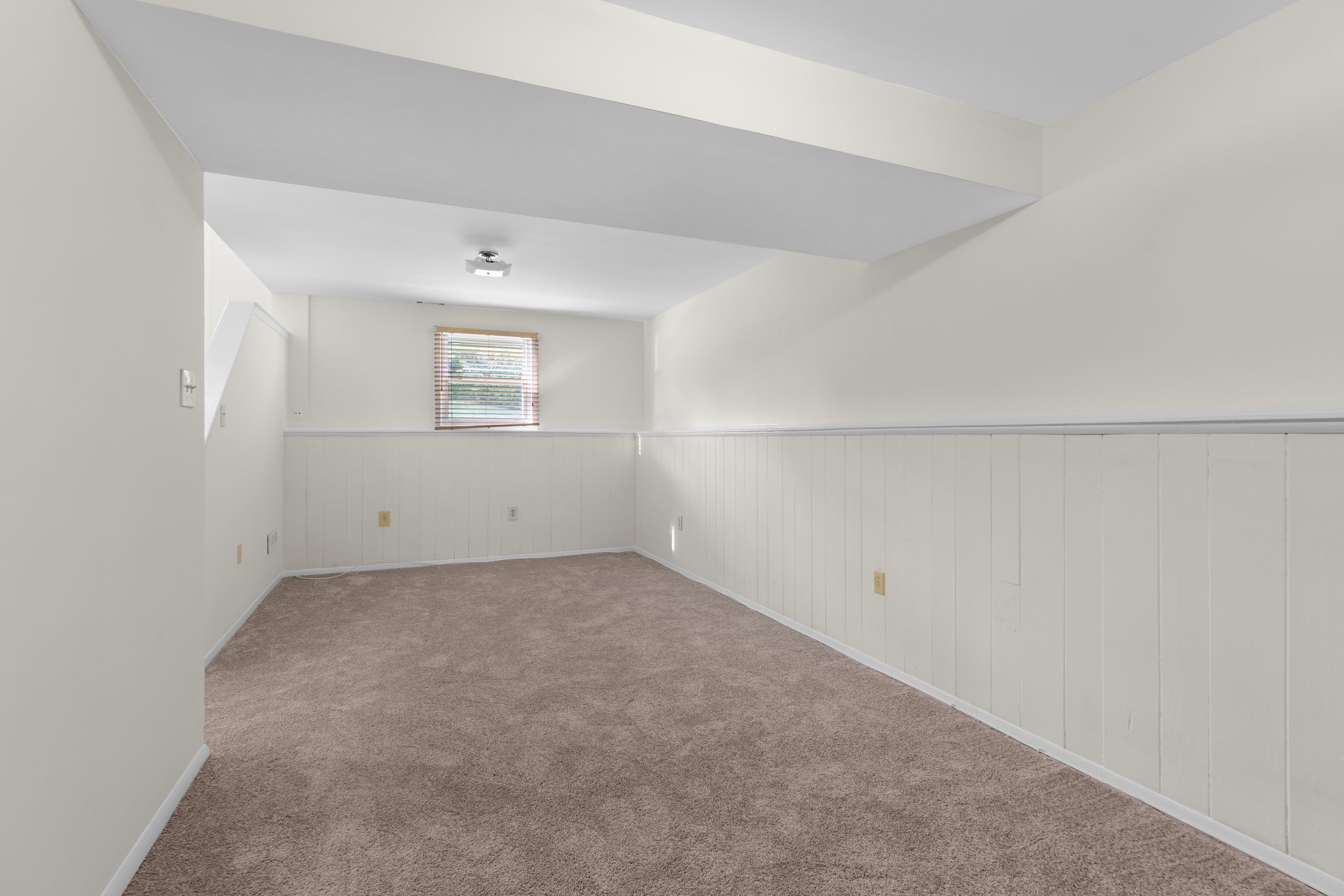 35. recreation room.jpg