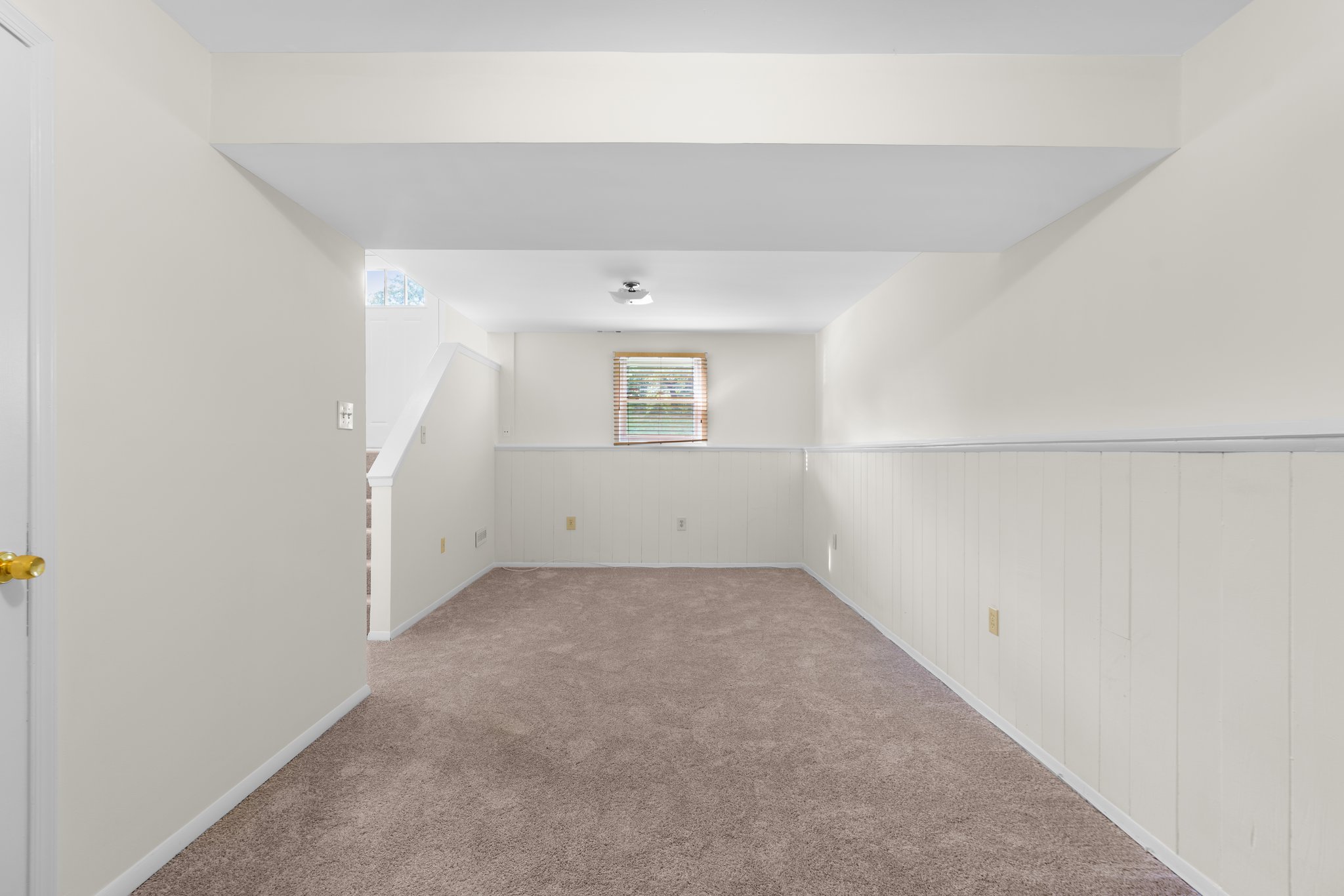 34. recreation room.jpg