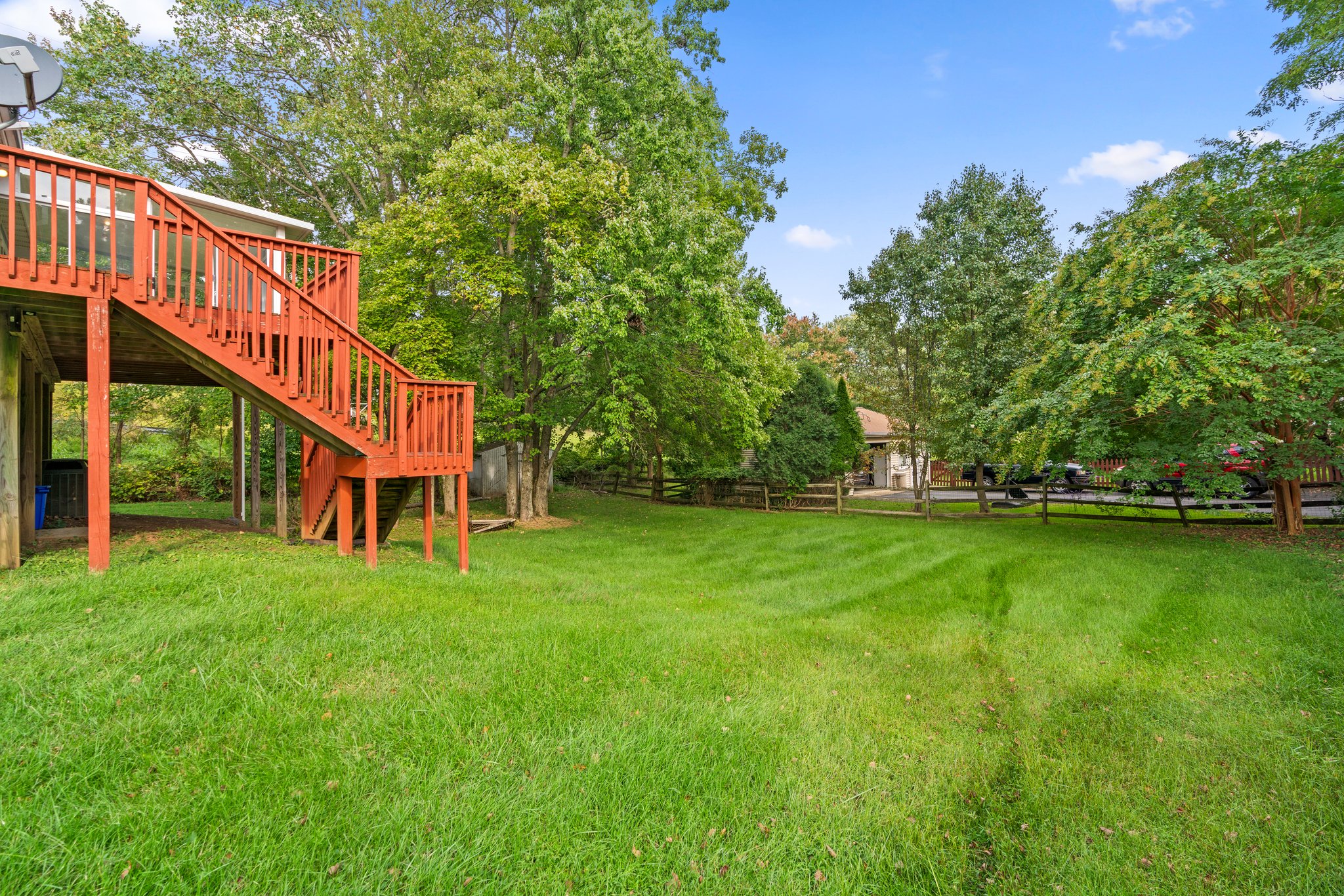 49. back exterior.jpg