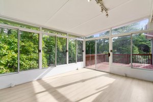 20. Screened porch .jpg