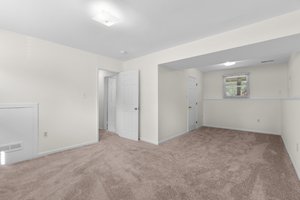 39. Lower bedroom.jpg