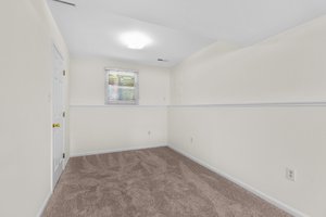 41. Lower bedroom.jpg