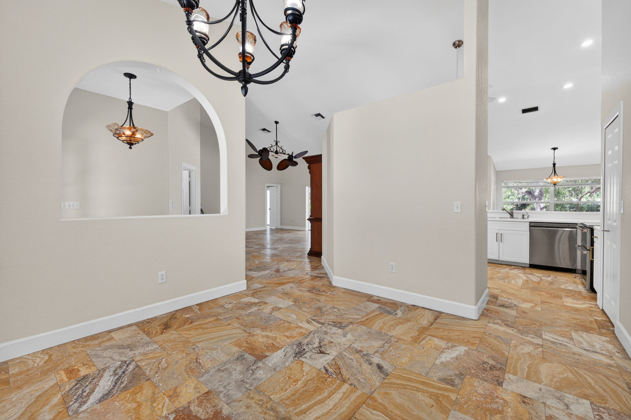 Dining Room 3 of 3